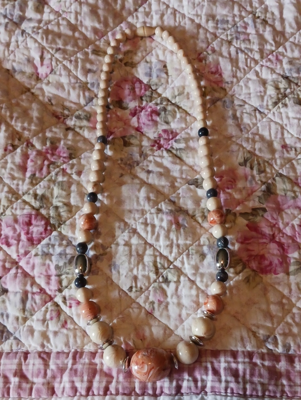 Elegant Cream and Peach Bead Necklace - Women Jewelry
